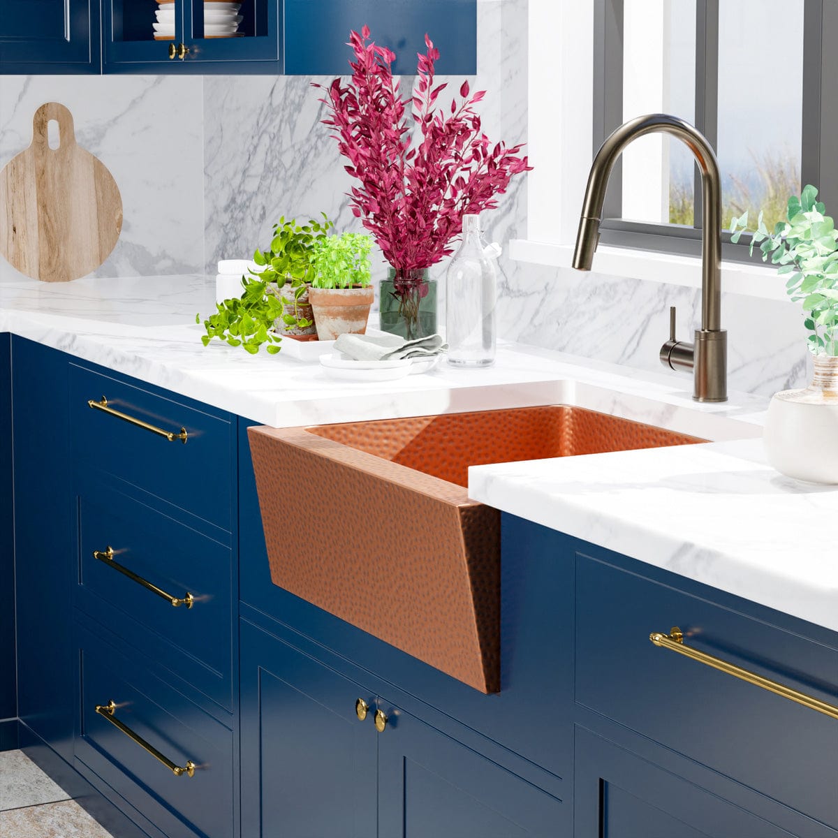 25" Atoka Hammered Copper Single-Bowl Farmhouse Sink