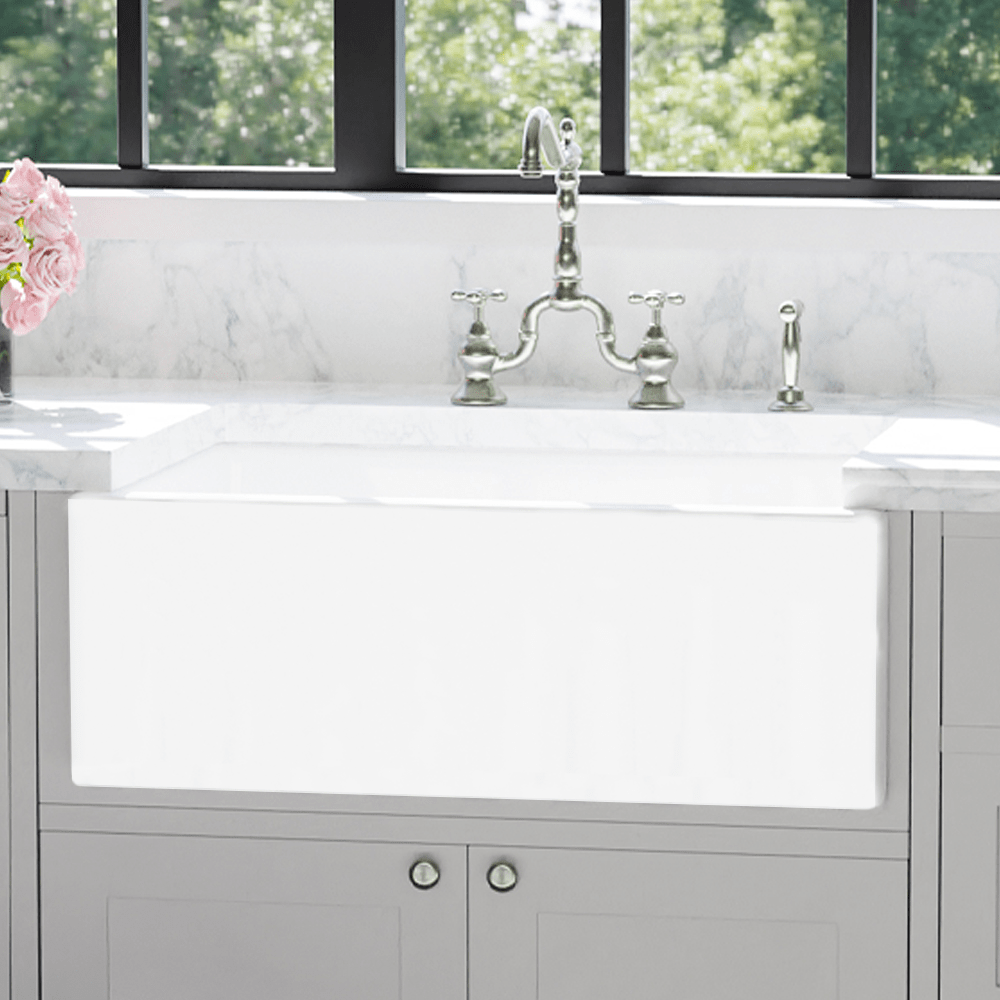 30" Yuki Fireclay Fluted Apron Single-Bowl Farmhouse Sink - White