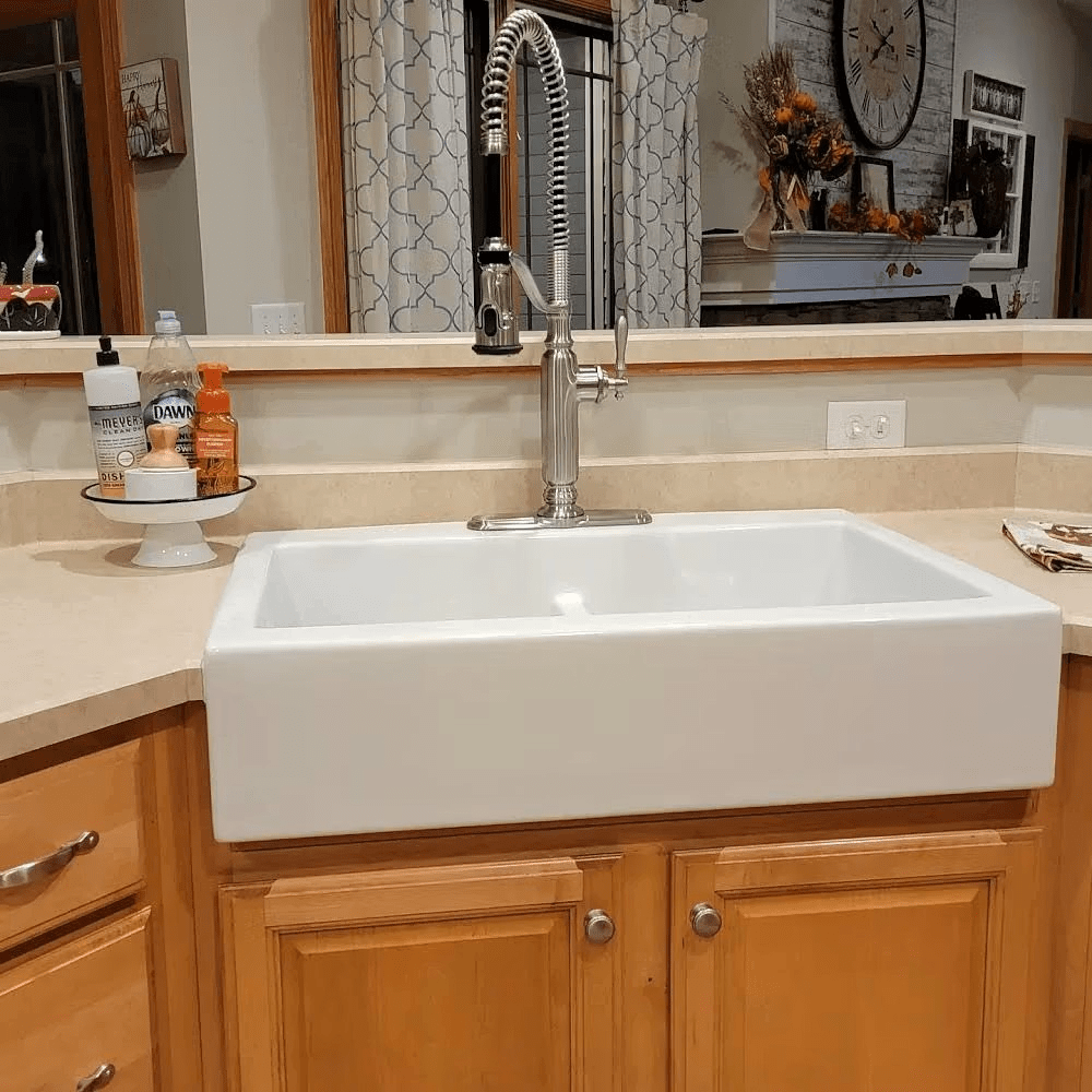 33" Dario Fireclay Double-Bowl Farmhouse Sink