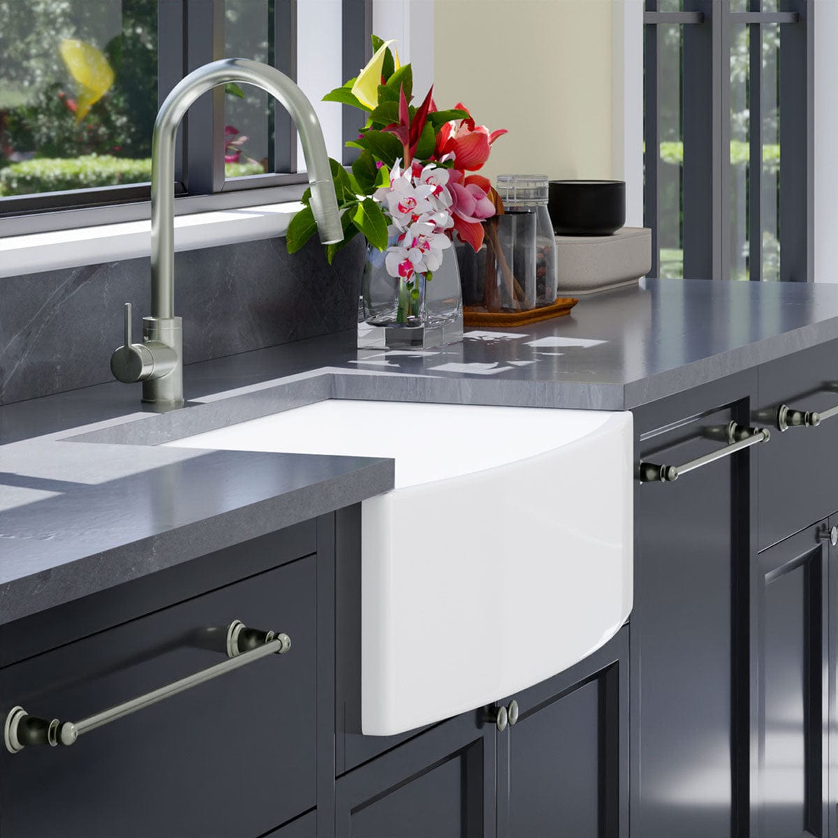 33" Verster Fireclay Curved Apron Single-Bowl Farmhouse B-Grade Sink - White