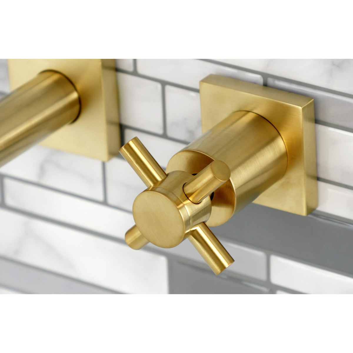 Airy Wall-Mount Bathroom Faucet