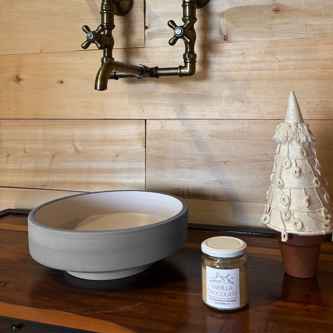 Selva Round Vessel Ceramic Concrete Sink - Smooth White Ceramic Interior with Textured Light Grey Exterior