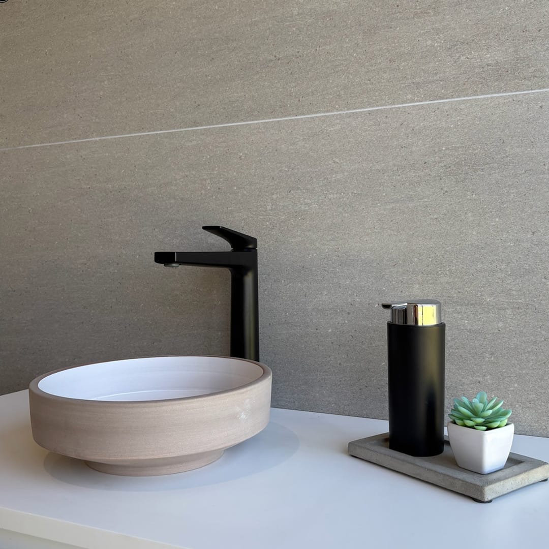 Selva Round Vessel Ceramic Concrete Sink - Smooth White Ceramic Interior with Textured Sand Exterior