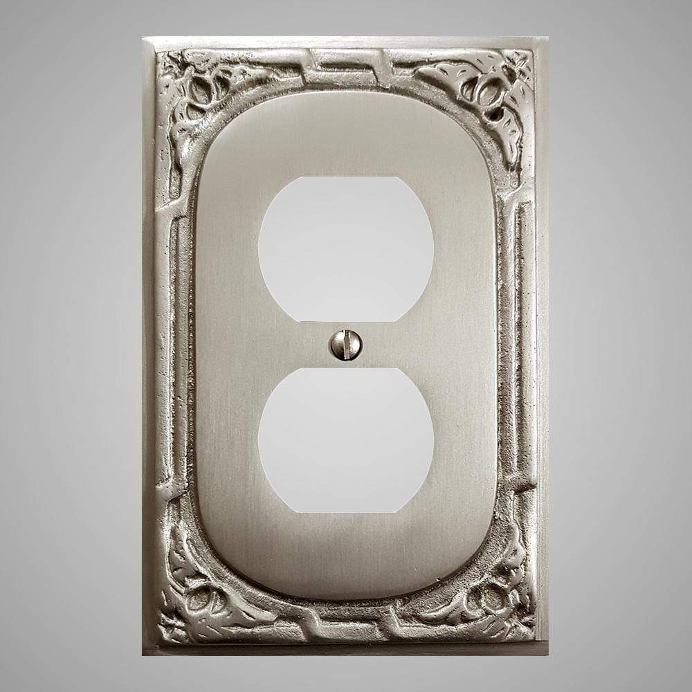 1 Gang Duplex Outlet Wall Switch Plate - Victorian Design