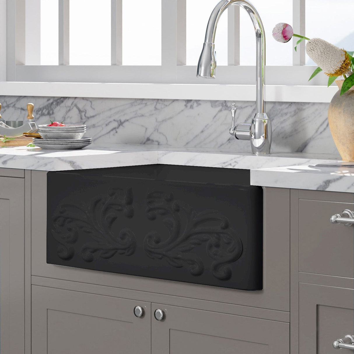 30" Una Handcrafted Fireclay Single-Bowl Foliage Apron Farmhouse B-Grade Sink - Matte Black