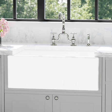 30" Yuki Fireclay Fluted Apron Single-Bowl Farmhouse Sink - White