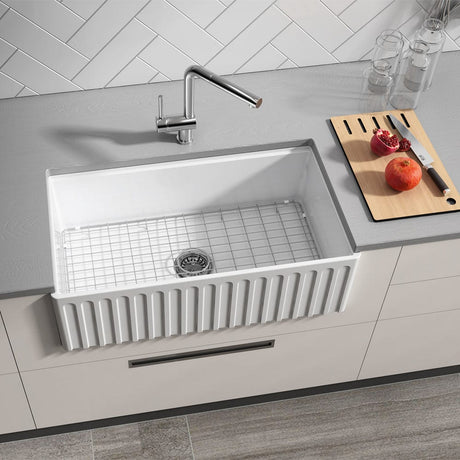 33" Zola Fireclay Farmhouse Workstation Sink