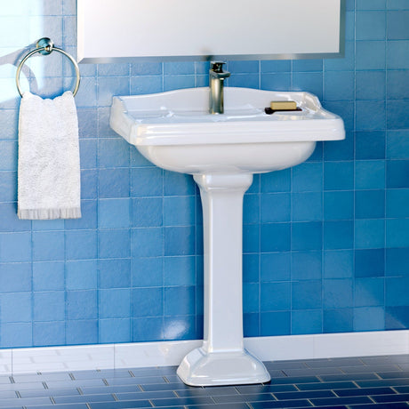 Lyra Vitreous China Pedestal Sink