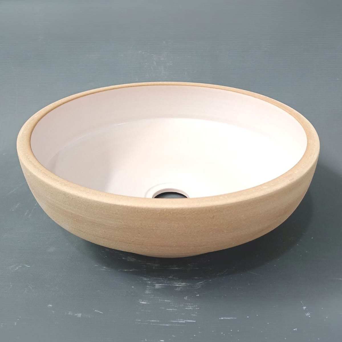 Selva Round Vessel Ceramic Concrete Sink - Smooth White Ceramic Interior with Textured Sand Exterior