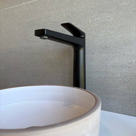 Selva Round Vessel Ceramic Concrete Sink - Smooth White Ceramic Interior with Textured Sand Exterior