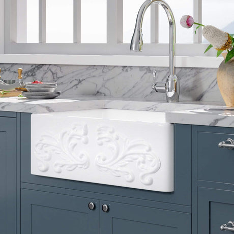 30" Una Handcrafted Fireclay Single-Bowl Foliage Apron Farmhouse B-Grade Sink - White