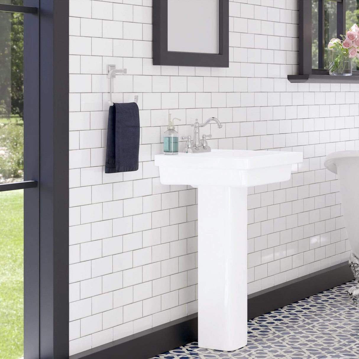 Aurora 100 Vitreous China Pedestal Sink