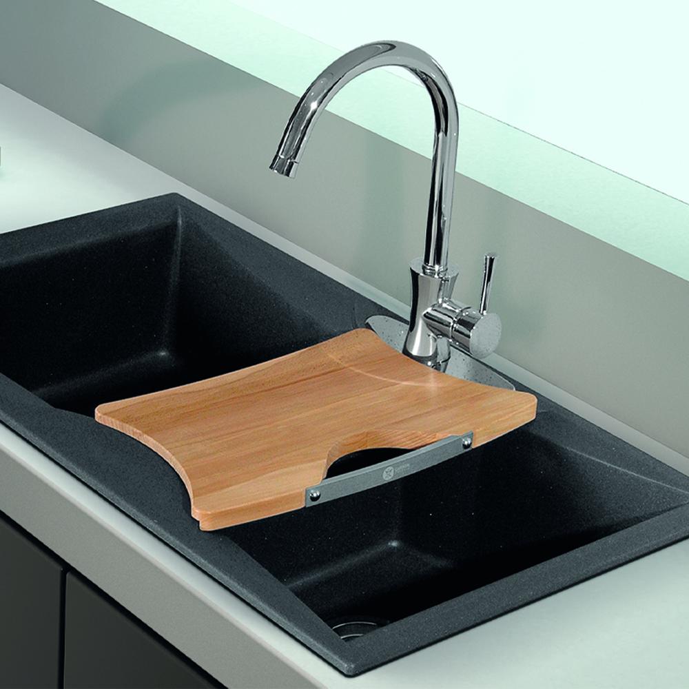 Wystan Single-Hole Pull-Down Kitchen Faucet
